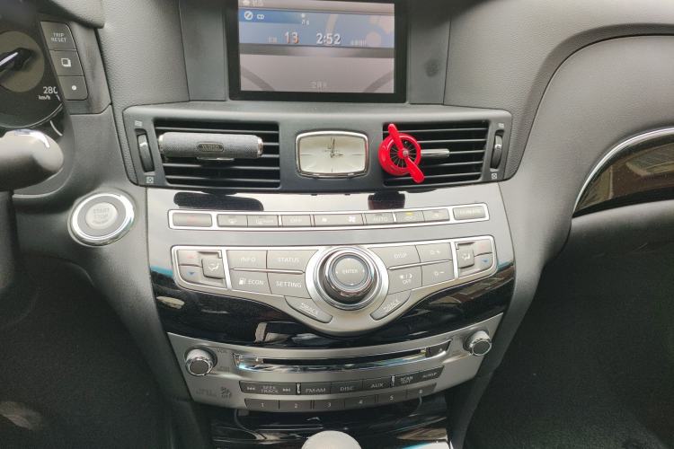 Used Infiniti Q70 2017 Q70L 2.5L Elite Edition Audio And AC Panel