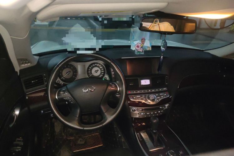 Used Infiniti Q70 2017 Q70L 2.5L Enjoyment Edition Center Console