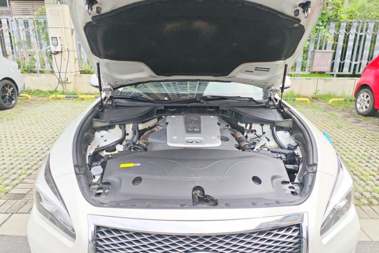 Used Infiniti Q70 2017 Q70L 2.5L Elite Edition Engine Bay