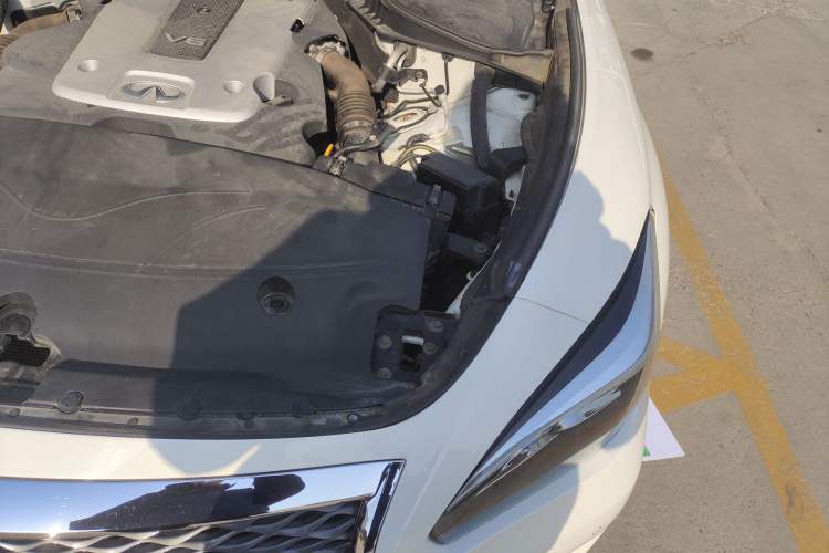 Used Infiniti Q70 2017 Q70L 2.5L Enjoyment Edition Engine Bay Left