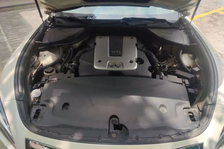 Used Infiniti Q70 2017 Q70L 2.5L Enjoyment Edition Engine Bay