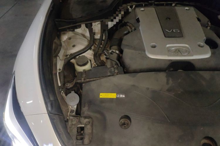 Used Infiniti Q70 2017 Q70L 2.5L Enjoyment Edition Engine Bay Right