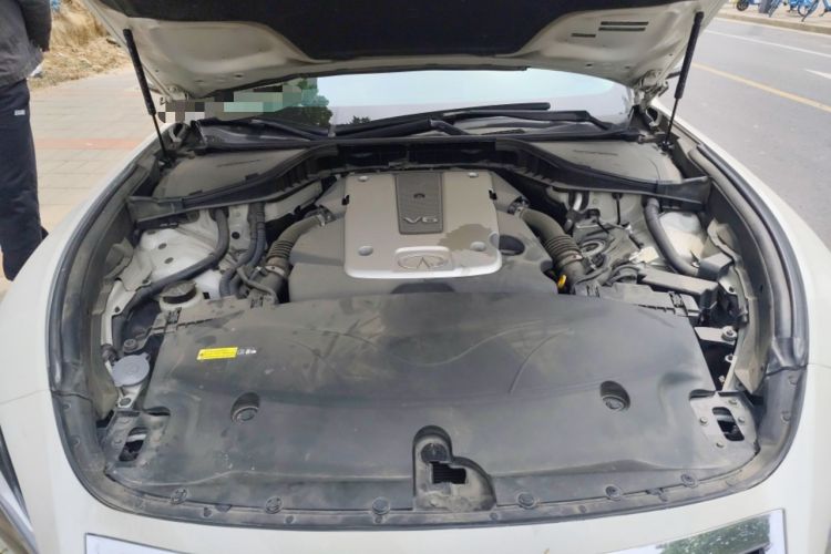 Used Infiniti Q70 2017 Q70L 2.5L Elite Edition Engine Bay