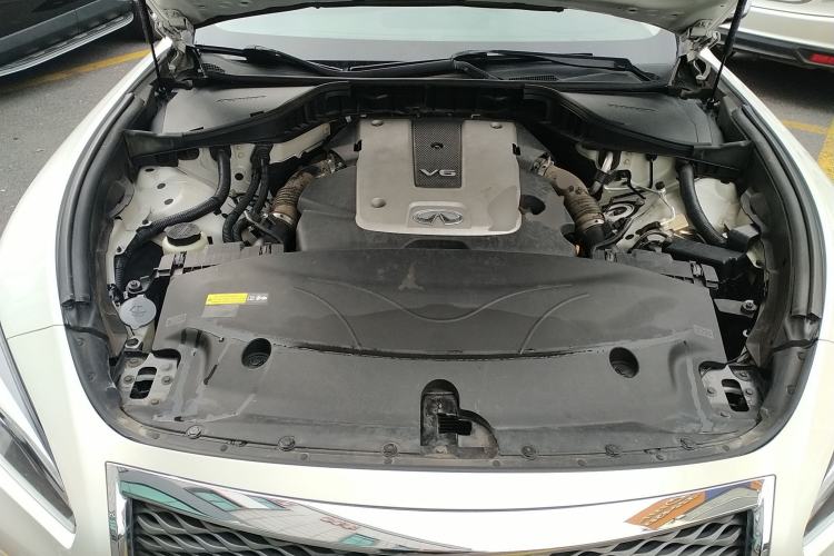 Used Infiniti Q70 2017 Q70L 2.5L Elite Edition Engine Bay