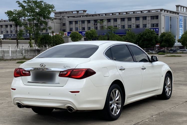 Used Infiniti Q70 2017 Q70L 2.5L Elite Edition Exterior 5