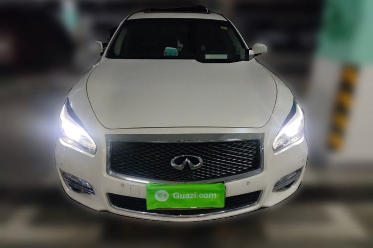 Used Infiniti Q70 2017 Q70L 2.5L Enjoyment Edition Front