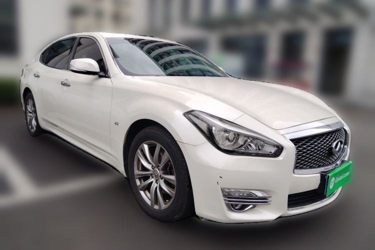 Used Infiniti Q70 2017 Q70L 2.5L Elite Edition Front Right 45 Deg