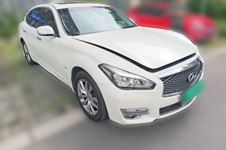 Used Infiniti Q70 2017 Q70L 2.5L Elite Edition Front Right 45 Deg