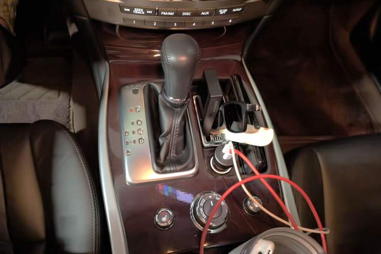 Used Infiniti Q70 2017 Q70L 2.5L Enjoyment Edition Gear Lever