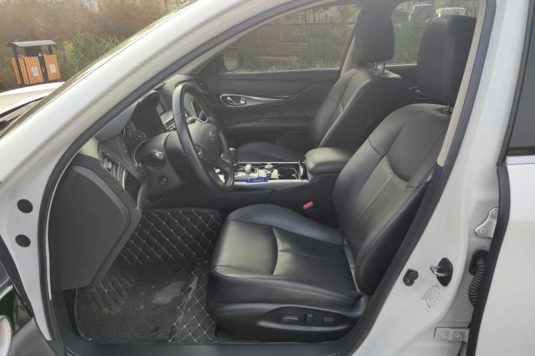 Used Infiniti Q70 2017 Q70L 2.5L Elite Edition Left Front Seat