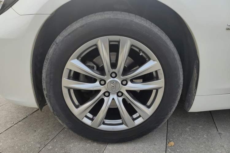 Used Infiniti Q70 2017 Q70L 2.5L Elite Edition Left Front Wheel Hub