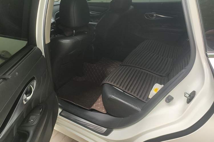 Used Infiniti Q70 2017 Q70L 2.5L Elite Edition Left Rear Seat