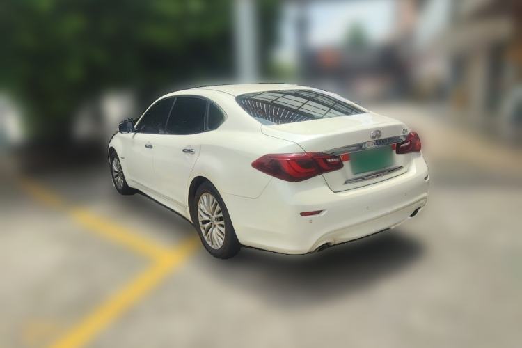 Used Infiniti Q70 2017 Q70L 2.5L Enjoyment Edition Rear Left 45 Deg