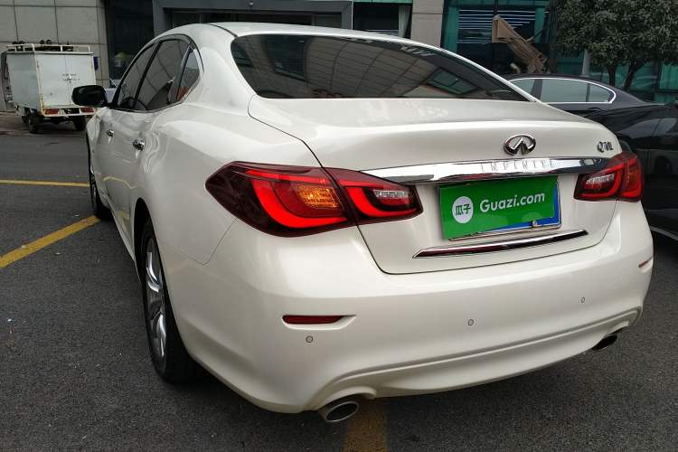 Used Infiniti Q70 2017 Q70L 2.5L Elite Edition Rear Left 45 Deg