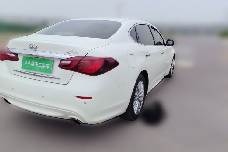 Used Infiniti Q70 2017 Q70L 2.5L Enjoyment Edition Rear Right 45 Deg