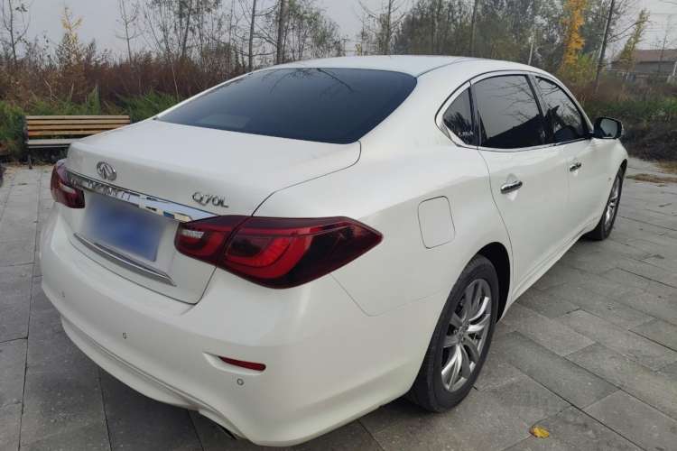 Used Infiniti Q70 2017 Q70L 2.5L Elite Edition Rear Right 45 Deg