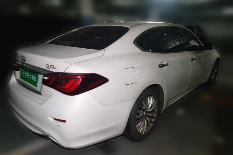 Used Infiniti Q70 2017 Q70L 2.5L Enjoyment Edition Rear Right 45 Deg