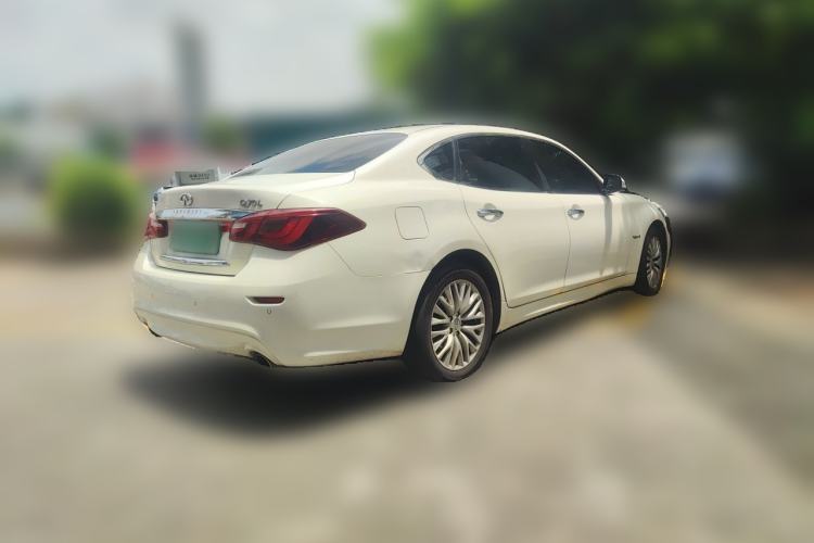 Used Infiniti Q70 2017 Q70L 2.5L Enjoyment Edition Rear Right 45 Deg