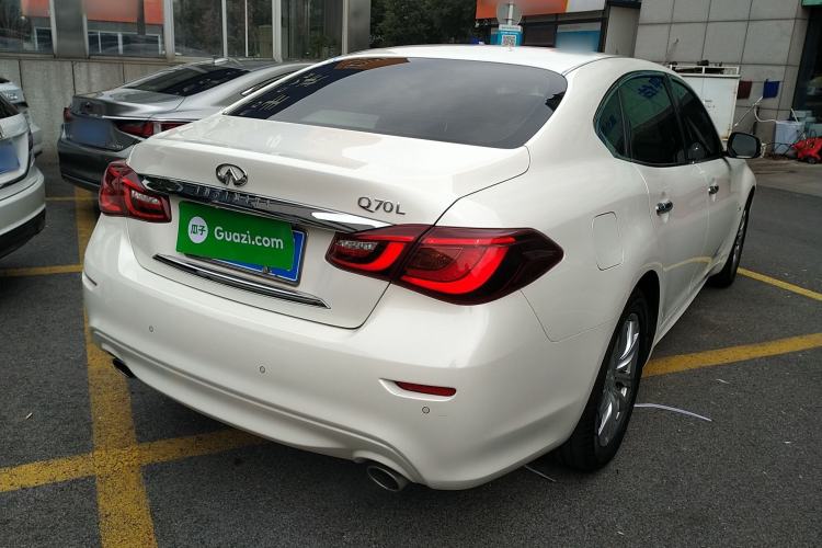 Used Infiniti Q70 2017 Q70L 2.5L Elite Edition Rear Right 45 Deg