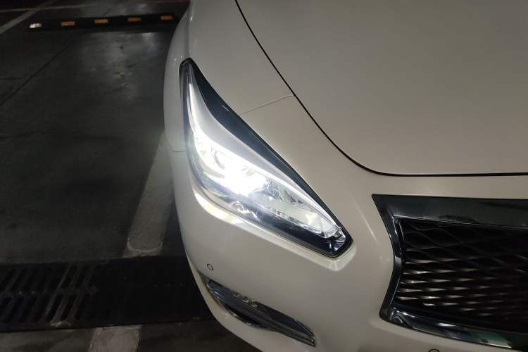 Used Infiniti Q70 2017 Q70L 2.5L Enjoyment Edition Right Front Headlight