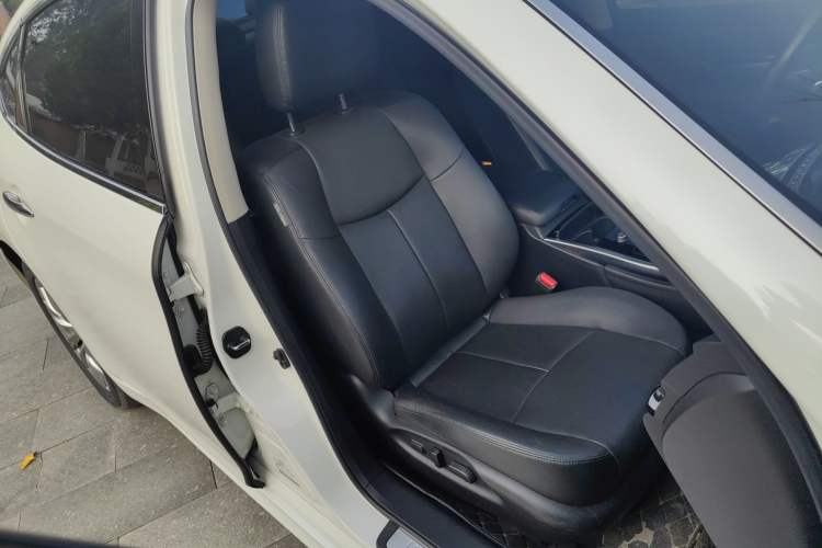 Used Infiniti Q70 2017 Q70L 2.5L Elite Edition Right Front Seat