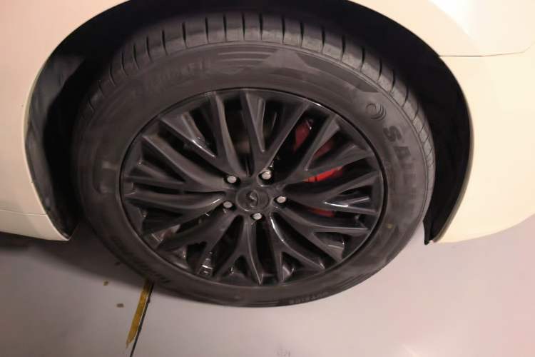 Used Infiniti Q70 2017 Q70L 2.5L Enjoyment Edition Right Front Wheel Hub