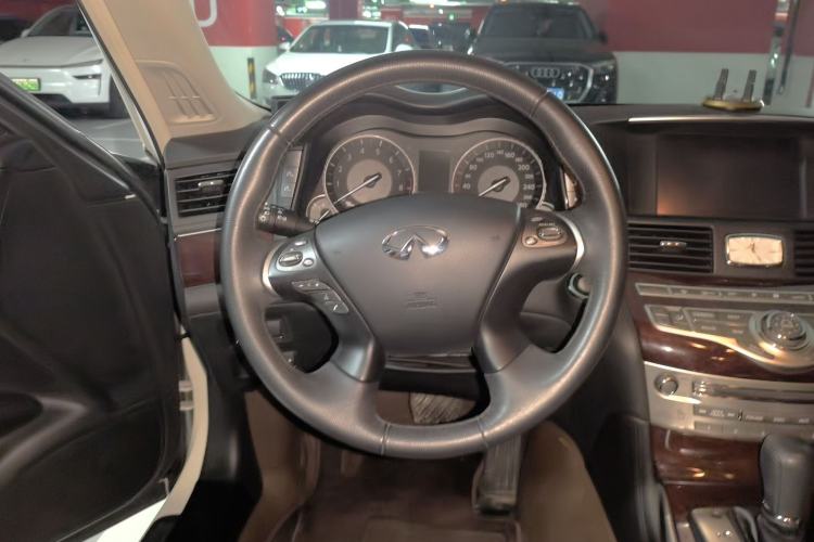 Used Infiniti Q70 2017 Q70L 2.5L Enjoyment Edition Steering Wheel