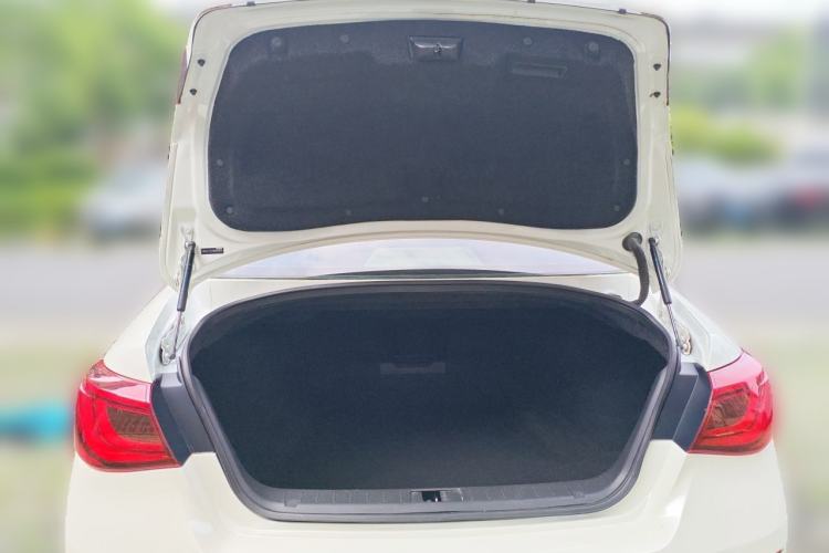 Used Infiniti Q70 2017 Q70L 2.5L Elite Edition Trunk