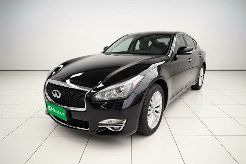 Infiniti Q70 2019