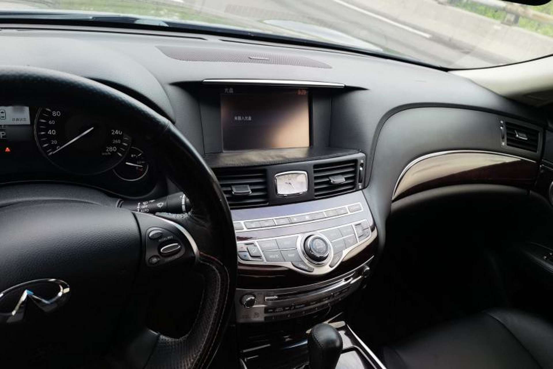 Used Infiniti Q70 2019 Q70L 2.0T Elite Plus Version Audio And AC Panel