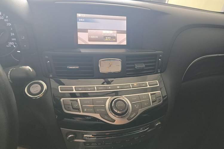 Used Infiniti Q70 2019 Q70L 2.0T Elite Edition Audio And AC Panel