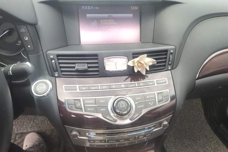 Used Infiniti Q70 2019 Q70L 2.0T Elite Plus Version Audio And AC Panel