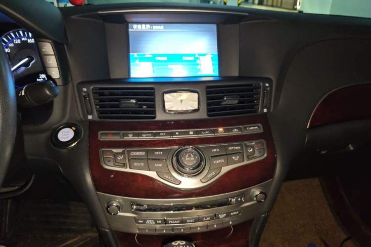 Used Infiniti Q70 2019 Q70L 2.0T Enjoyment Edition Audio And AC Panel