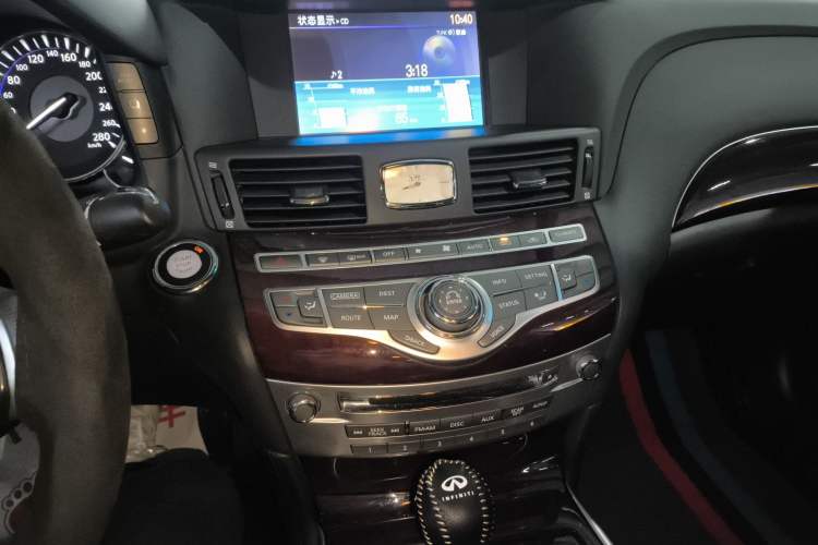 Used Infiniti Q70 2019 Q70L 2.0T Elite Plus Version Audio And AC Panel
