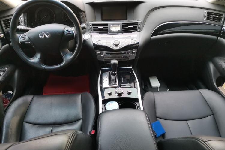 Used Infiniti Q70 2019 Q70L 2.0T Elite Edition Center Console