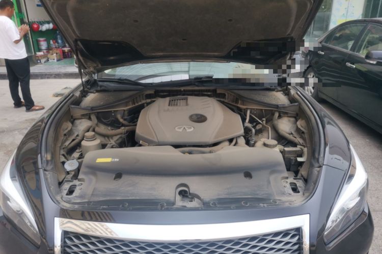 Used Infiniti Q70 2019 Q70L 2.0T Elite Edition Engine Bay