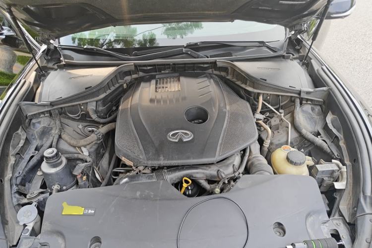 Used Infiniti Q70 2019 Q70L 2.0T Enjoyment Edition Engine Bay