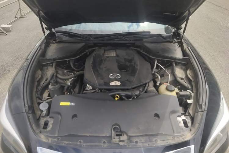 Used Infiniti Q70 2019 Q70L 2.0T Elite Plus Version Engine Bay