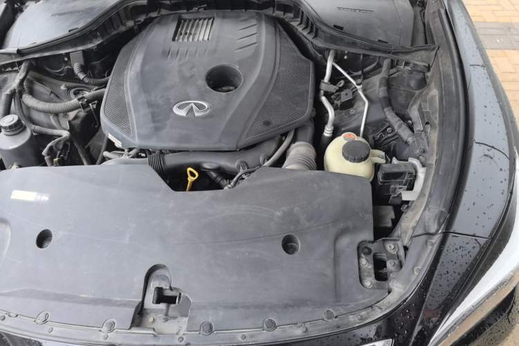 Used Infiniti Q70 2019 Q70L 2.0T Elite Plus Version Engine Bay Left