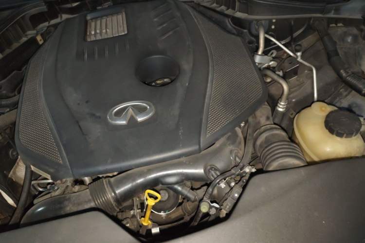 Used Infiniti Q70 2019 Q70L 2.0T Enjoyment Edition Engine Bay Left