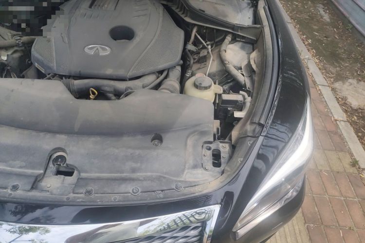 Used Infiniti Q70 2019 Q70L 2.0T Elite Plus Version Engine Bay Left
