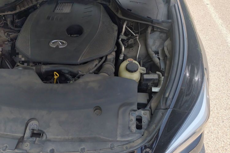 Used Infiniti Q70 2019 Q70L 2.0T Elite Edition Engine Bay Left