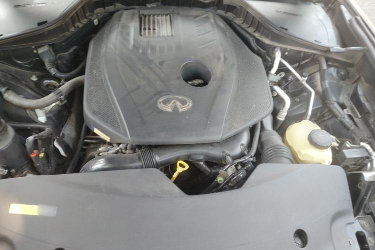 Used Infiniti Q70 2019 Q70L 2.0T Enjoyment Edition Engine Bay