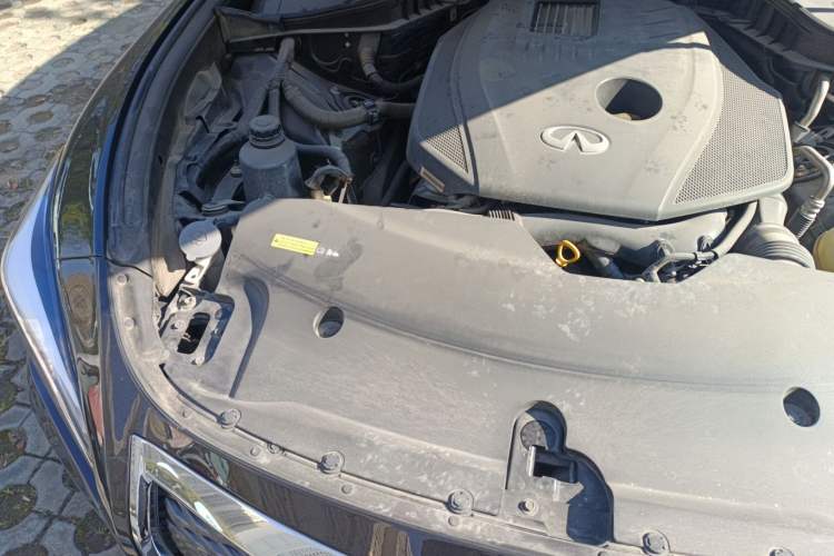 Used Infiniti Q70 2019 Q70L 2.0T Elite Plus Version Engine Bay Right