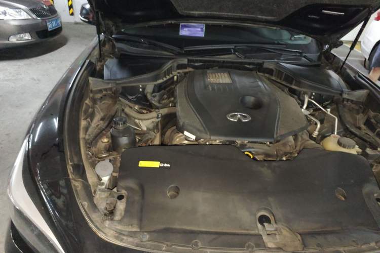 Used Infiniti Q70 2019 Q70L 2.0T Elite Plus Version Engine Bay Right