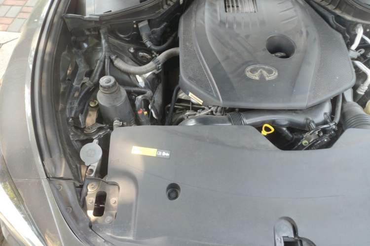 Used Infiniti Q70 2019 Q70L 2.0T Enjoyment Edition Engine Bay Right