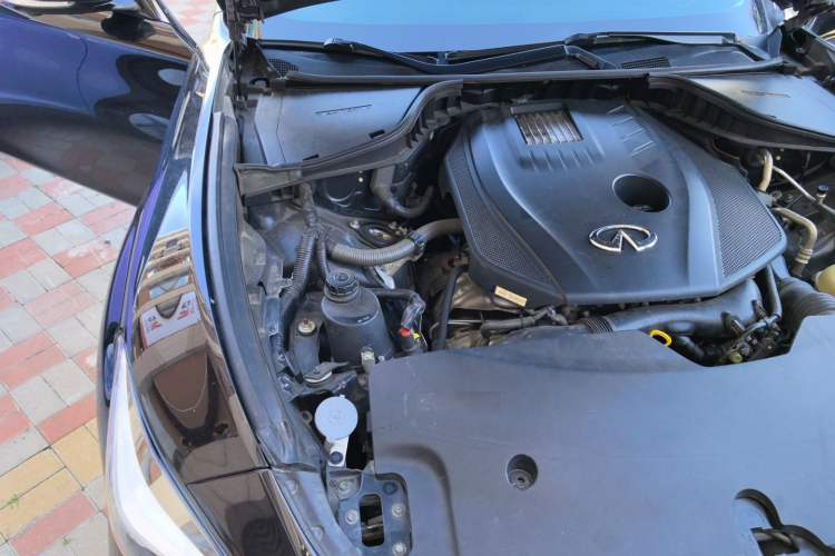 Used Infiniti Q70 2019 Q70L 2.0T Elite Plus Version Engine Bay Right