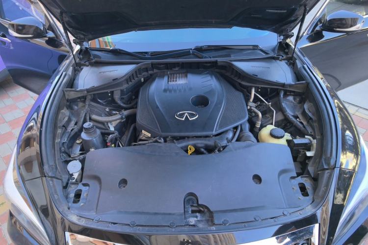 Used Infiniti Q70 2019 Q70L 2.0T Elite Plus Version Engine Bay