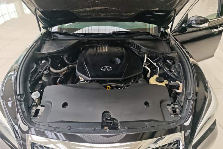 Used Infiniti Q70 2019 Q70L 2.0T Enjoyment Edition Engine Bay