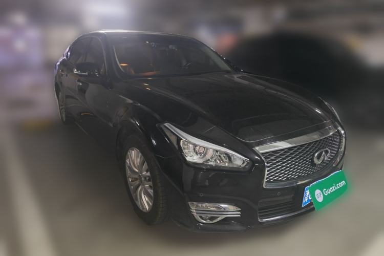 Used Infiniti Q70 2019 Q70L 2.0T Enjoyment Edition Front Right 45 Deg
